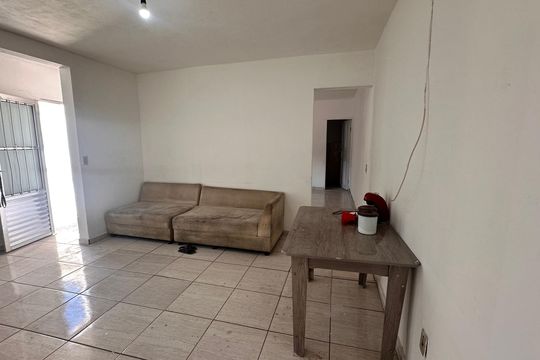 Sala de casa para alugar com 2 quartos, 100m² em Jardim Neide, São Paulo