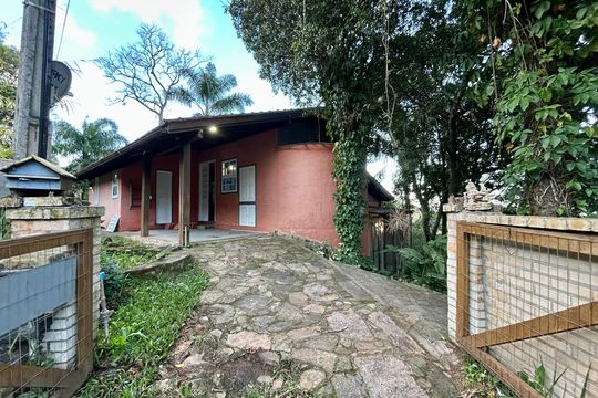 Fachada de casa para alugar com 5 quartos, 110m² em Vargem Grande, Florianópolis