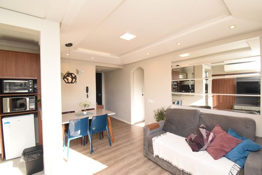 Sala de apartamento à venda com 1 quarto, 43m² em Rebouças, Curitiba