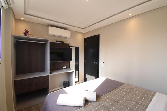 Quarto de apartamento à venda com 1 quarto, 43m² em Rebouças, Curitiba