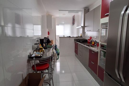 Cozinha de apartamento para alugar com 4 quartos, 118m² em Vila Caiçara, Praia Grande