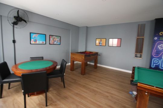 Área comum - Sala de jogos de kitnet/studio para alugar com 1 quarto, 24m² em Bonfim, Osasco