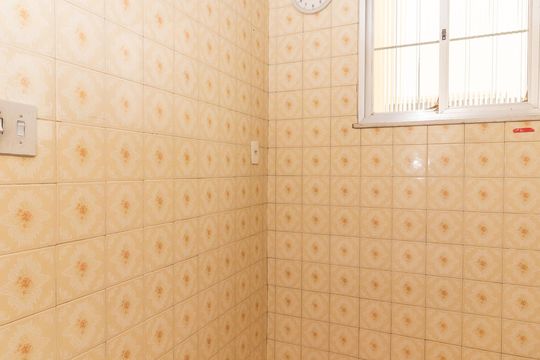Cozinha e Área de Serviço de apartamento para alugar com 2 quartos, 46m² em Padre Miguel, Rio de Janeiro