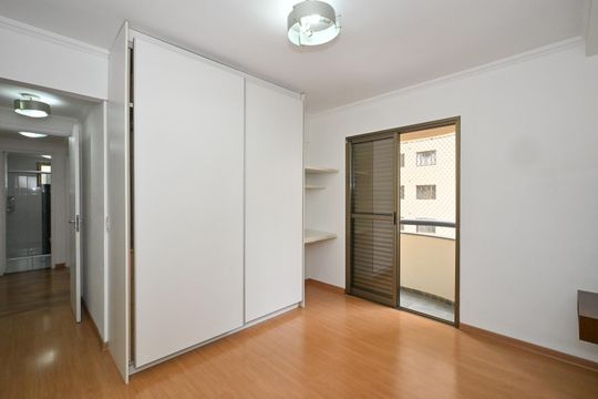 Suíte de apartamento para alugar com 3 quartos, 117m² em Chácara Agrindus, Taboão da Serra
