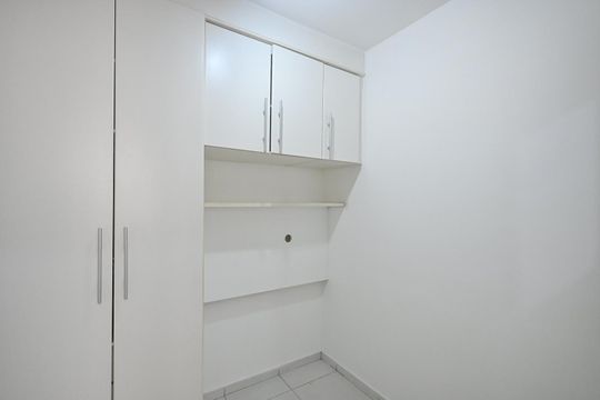 Quarto de Serviço de apartamento para alugar com 3 quartos, 117m² em Chácara Agrindus, Taboão da Serra