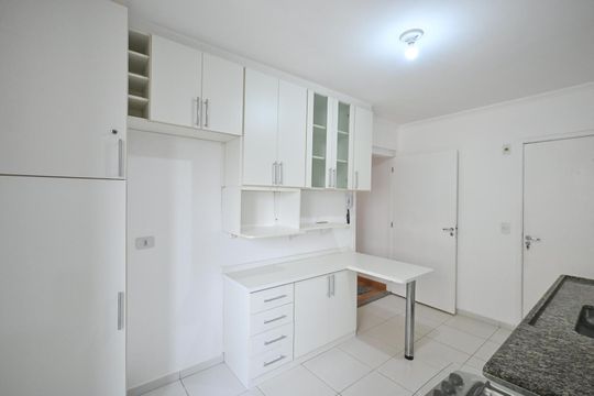 Cozinha de apartamento para alugar com 3 quartos, 117m² em Chácara Agrindus, Taboão da Serra