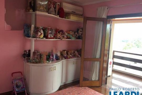 Casa de Condomínio à venda com 4 quartos, 380m² em Tamboré, Santana de Parnaíba