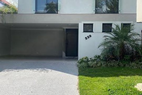 Casa à venda com 4 quartos, 257m² em Alphaville, Santana de Parnaíba