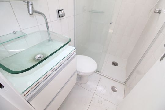 Banheiro de apartamento para alugar com 2 quartos, 50m² em Jardim das Industrias, São José dos Campos