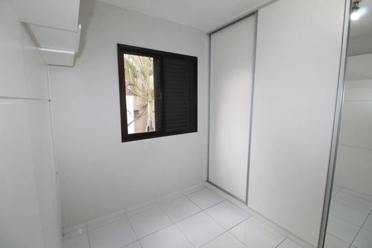 Quarto 2 de apartamento para alugar com 2 quartos, 50m² em Jardim das Industrias, São José dos Campos