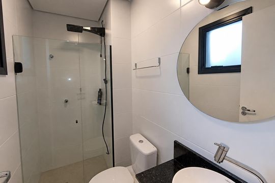 Banheiro de kitnet/studio para alugar com 1 quarto, 25m² em Vila Nova, Novo Hamburgo