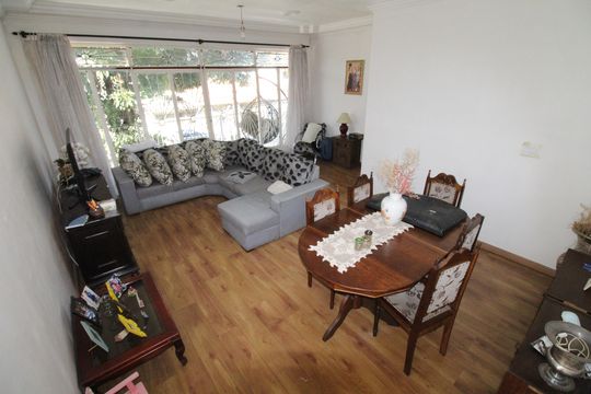 Casa para alugar com 3 quartos, 512m² em Jardim Altos de Santana, São José dos Campos