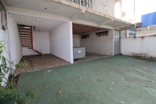Garagem de casa para alugar com 3 quartos, 512m² em Jardim Altos de Santana, São José dos Campos