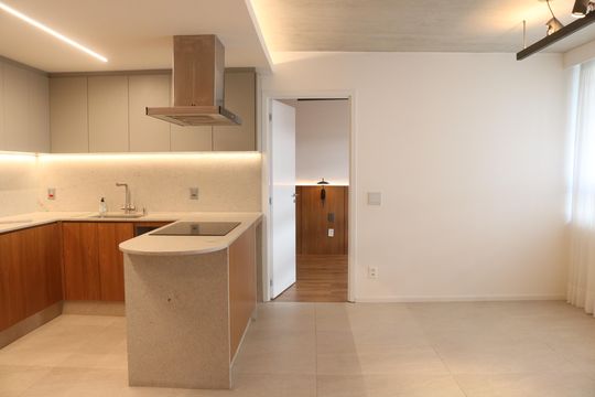 Sala de apartamento para alugar com 2 quartos, 66m² em Vila Ipojuca, São Paulo