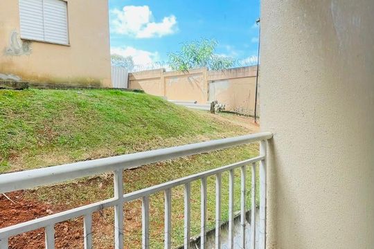 Varanda de apartamento para alugar com 2 quartos, 50m² em Jardim Isis, Cotia