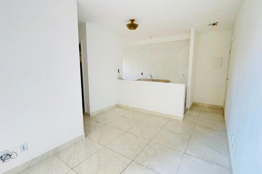 Sala de apartamento para alugar com 2 quartos, 50m² em Jardim Isis, Cotia