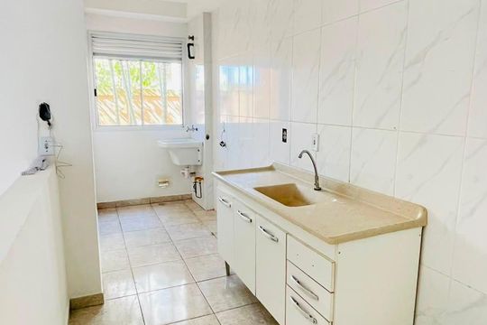 Cozinha de apartamento para alugar com 2 quartos, 50m² em Jardim Isis, Cotia