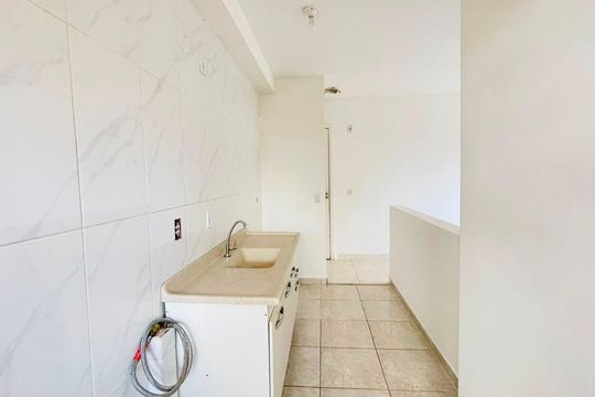 Cozinha de apartamento para alugar com 2 quartos, 50m² em Jardim Isis, Cotia
