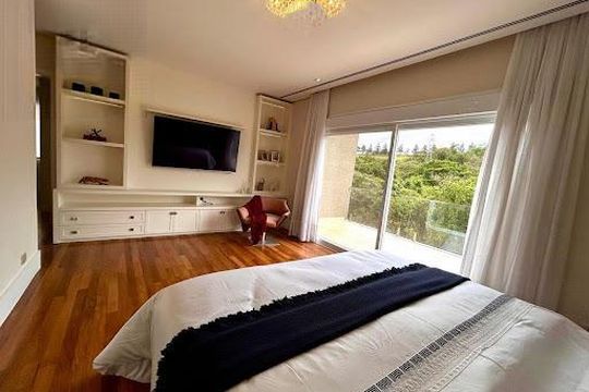 Casa à venda com 4 quartos, 456m² em Alphaville, Santana de Parnaíba