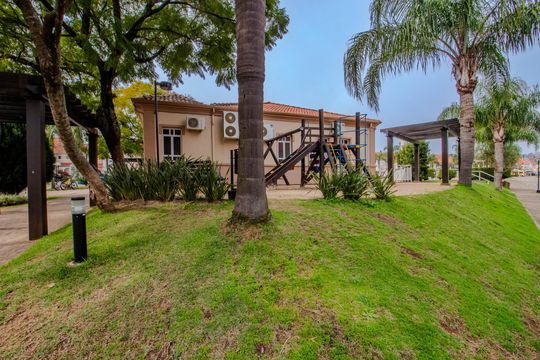 Área comum - Playground de casa de condomínio à venda com 4 quartos, 156m² em Sarandi, Porto Alegre