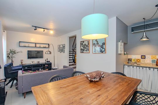 Sala de casa de condomínio à venda com 4 quartos, 156m² em Sarandi, Porto Alegre