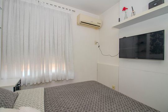 Suíte de casa de condomínio à venda com 4 quartos, 156m² em Sarandi, Porto Alegre