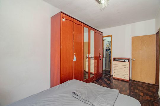 Quarto de apartamento à venda com 1 quarto, 114m² em São João, Porto Alegre