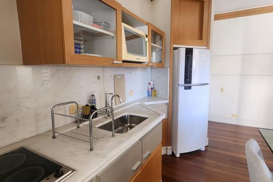 Cozinha de apartamento para alugar com 1 quarto, 55m² em Vila Suzana, São Paulo