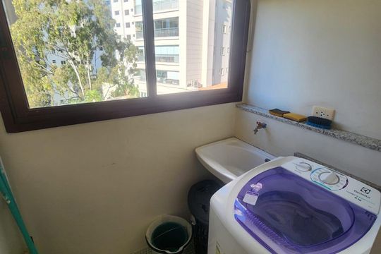 Área de serviço de apartamento para alugar com 1 quarto, 55m² em Vila Suzana, São Paulo
