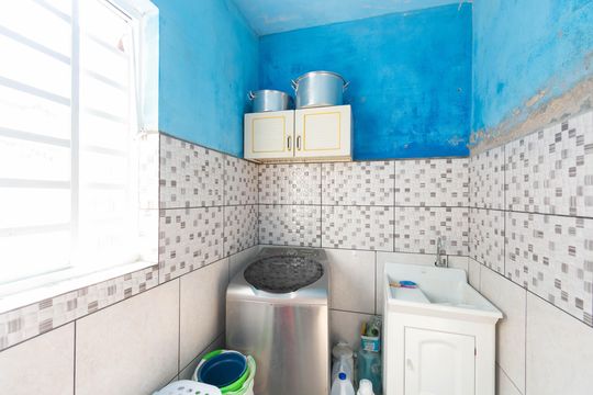 Área de serviço de casa para alugar com 6 quartos, 115m² em Rio Branco, Canoas