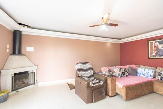 Casa para alugar com 6 quartos, 115m² em Rio Branco, Canoas