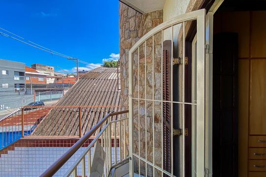 Varanda de casa à venda com 3 quartos, 155m² em Jardim Triana, São Paulo