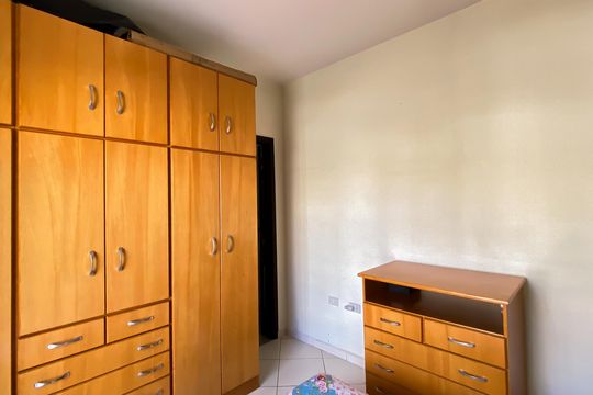 Casa à venda com 3 quartos, 155m² em Jardim Triana, São Paulo