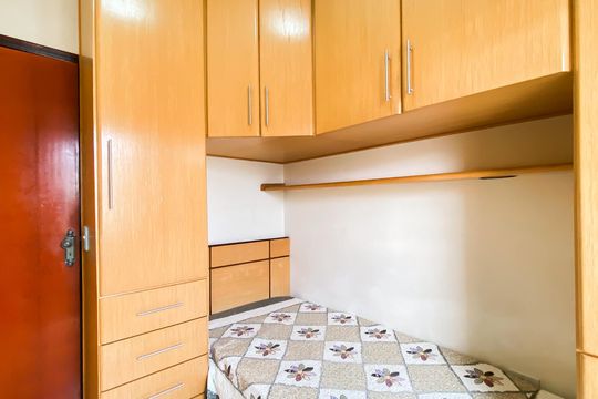 Quarto 1 de casa à venda com 3 quartos, 155m² em Jardim Triana, São Paulo