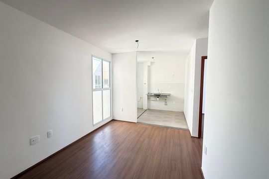 Sala de apartamento para alugar com 2 quartos, 45m² em Praia, Contagem