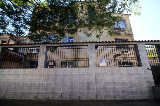 Fachada do Prédio de apartamento à venda com 2 quartos, 75m² em Vaz Lobo, Rio de Janeiro