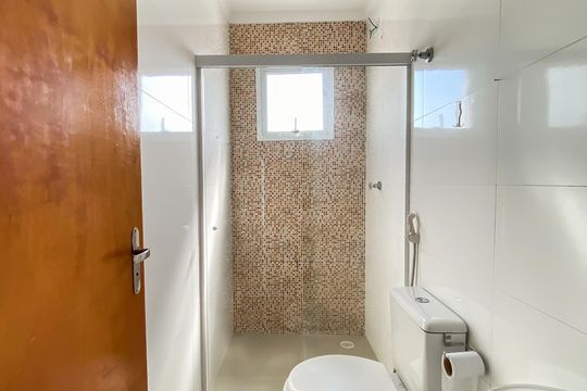 Banheiro de apartamento para alugar com 2 quartos, 45m² em Jardim Maringa, São Paulo