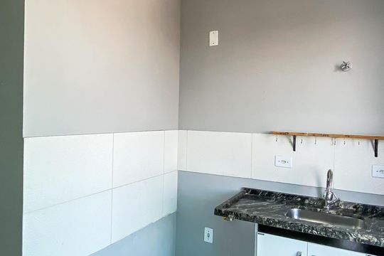 Sala /cozinha de apartamento para alugar com 2 quartos, 45m² em Jardim Maringa, São Paulo