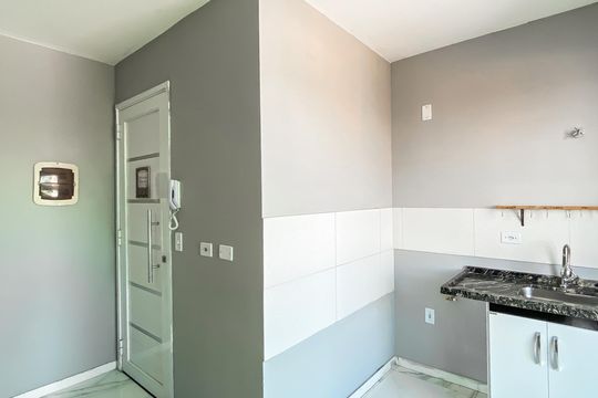 Sala /cozinha de apartamento para alugar com 2 quartos, 45m² em Jardim Maringa, São Paulo