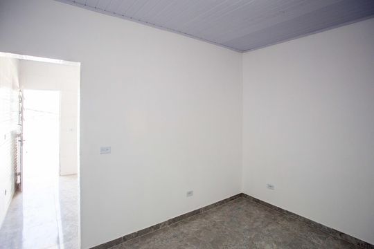 Quarto de casa para alugar com 1 quarto, 40m² em Cidade Júlia, São Paulo