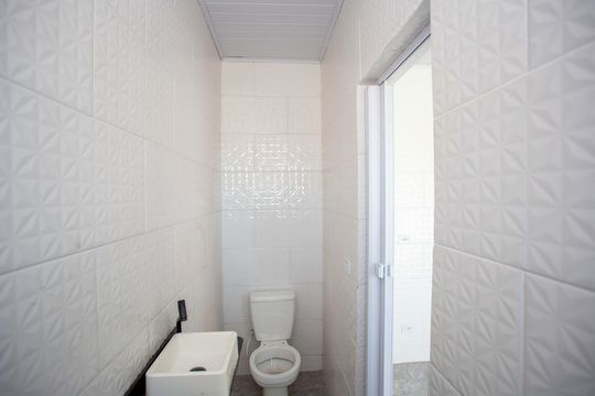 Banheiro de casa para alugar com 1 quarto, 40m² em Cidade Júlia, São Paulo