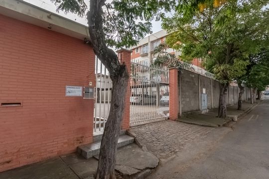 Fachada  de apartamento à venda com 2 quartos, 63m² em Vila Santa Terezinha, Sumaré