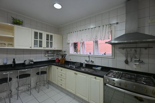 Cozinha de casa de condomínio à venda com 4 quartos, 310m² em Fazenda Morumbi, São Paulo