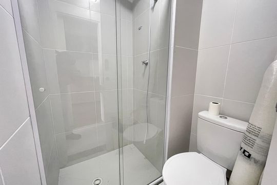 Banheiro de apartamento para alugar com 1 quarto, 32m² em Butantã, São Paulo