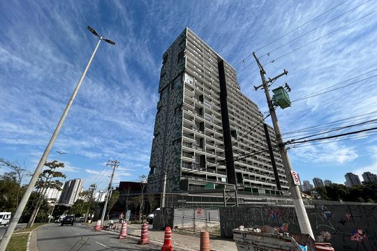 Fachada de kitnet/studio para alugar com 1 quarto, 45m² em Jardim Analia Franco, São Paulo