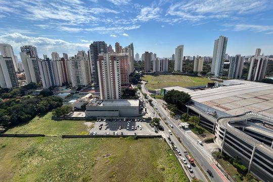 Vista da Sacada de kitnet/studio para alugar com 1 quarto, 45m² em Jardim Analia Franco, São Paulo