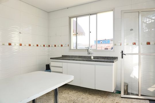 Cozinha 1 de casa para alugar com 5 quartos, 240m² em Vila Oeste, Belo Horizonte