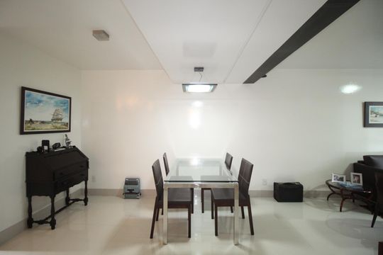 Sala de apartamento à venda com 1 quarto, 65m² em Auxiliadora, Porto Alegre