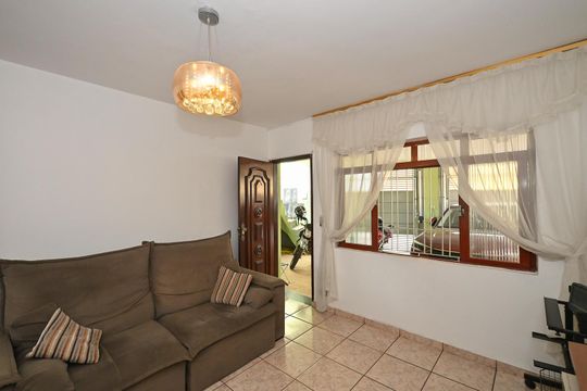 Sala de casa para alugar com 2 quartos, 360m² em Jardim Piracuama, São Paulo