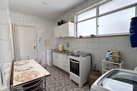 Cozinha  de apartamento para alugar com 2 quartos, 57m² em Centro, Juiz de Fora